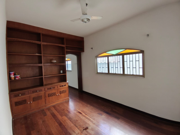 Av. Antônio Define, 770