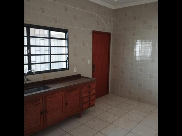 Rua Irmãos Chrisostomo de Oliveira, 35