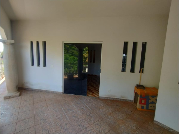 Av. Guilherme Lang, 30 