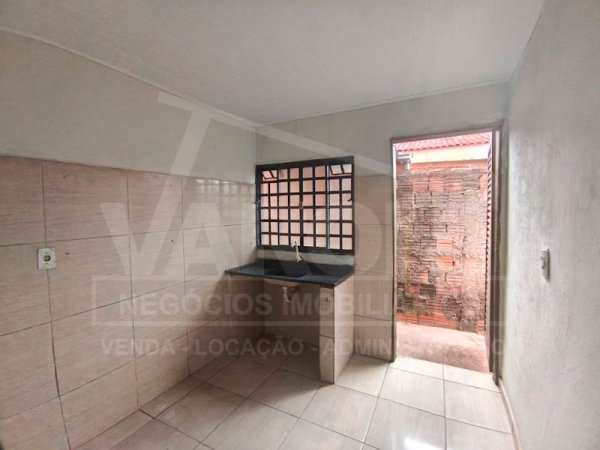 Rua Manoel Arroyo Valero, 136 Fundos