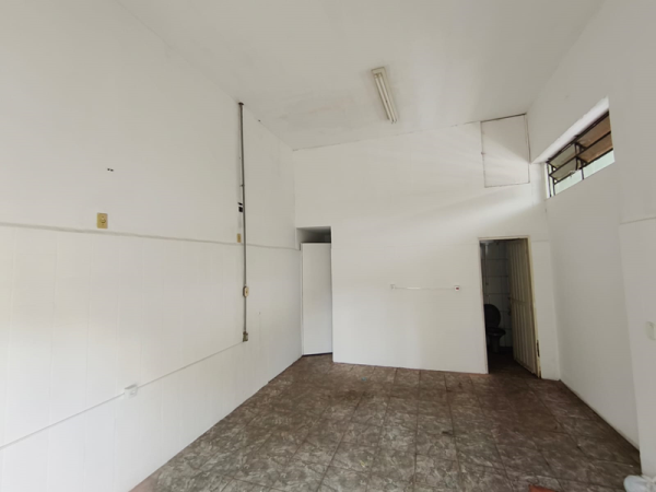 Rua Irmãos Chrisostomo de Oliveira, 08 sala 21