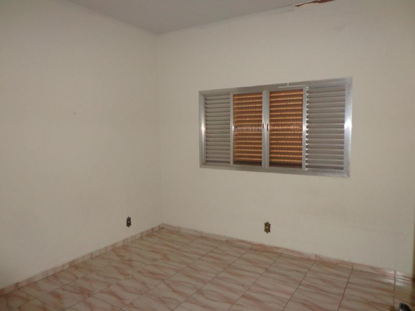 Av. Marginal  Maria Chica, 1241