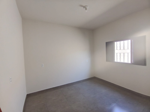 Rua Gabriela Nunes Garcia Azadinho, 64