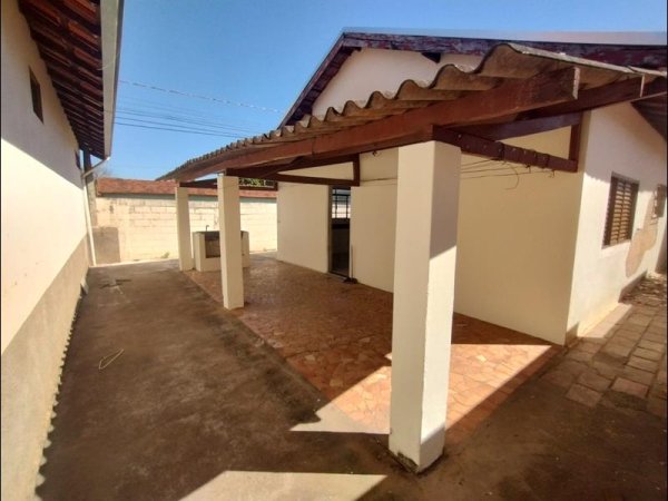 Rua Bolívar Poeta Siqueira, 203