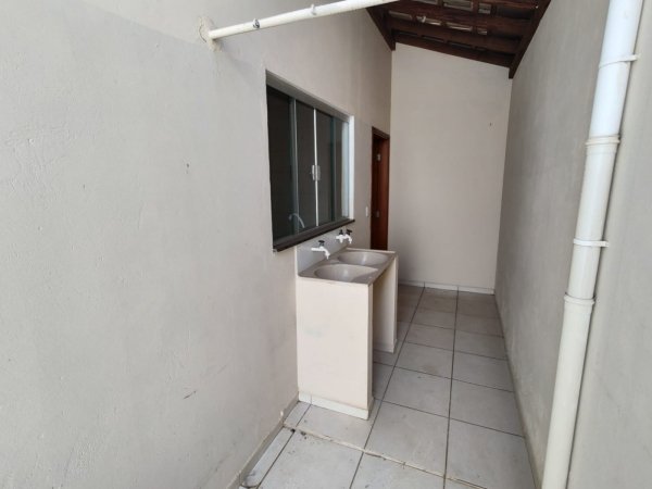 Rua Maria de Lourdes Castilho Lima, 82