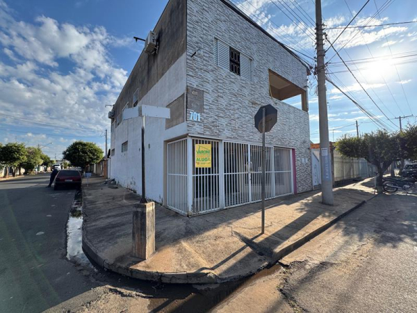 Rua Duarte Ferreira Canha, 701
