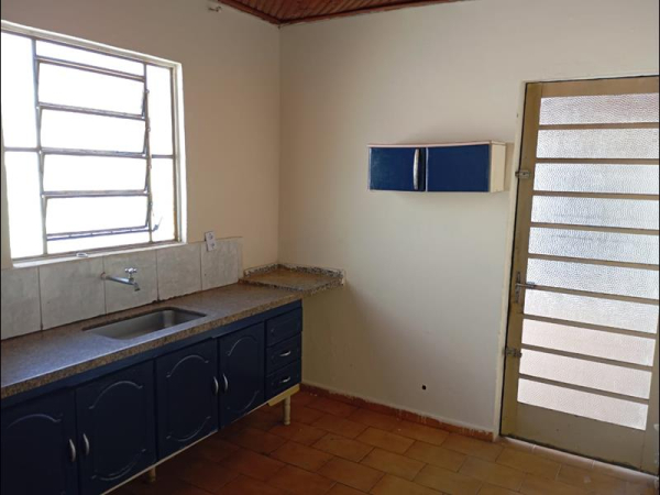 Rua Jeny Teixeira de Souza, 243