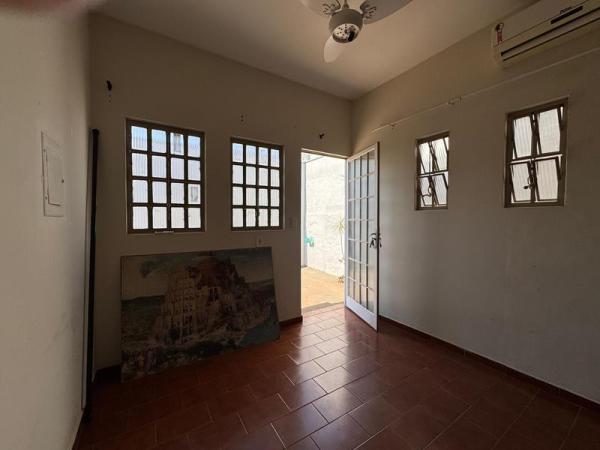 Av. do Estádio, 1123