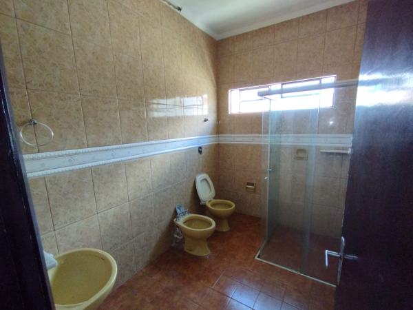 Av Eugenia Montrazi, 109