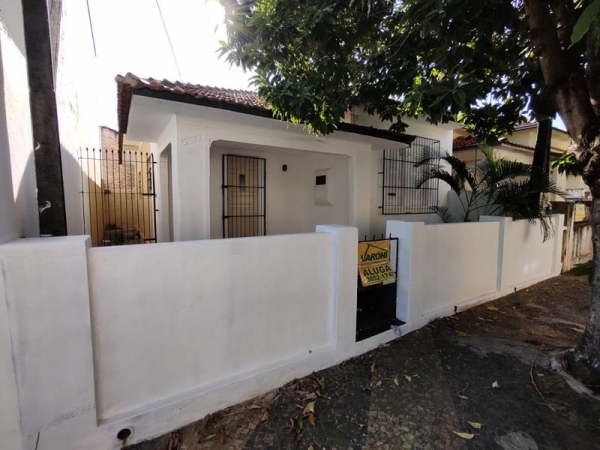 Rua Irmãos C. de Oliveira, 531   