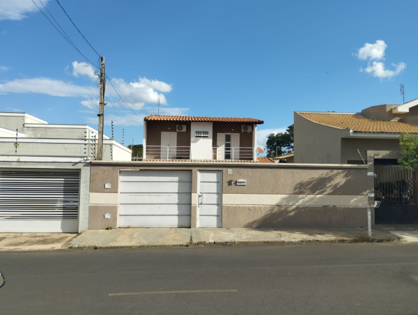 Rua Antonio Parro, 49 