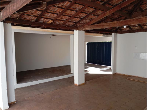 Rua Jeny Teixeira de Souza, 243