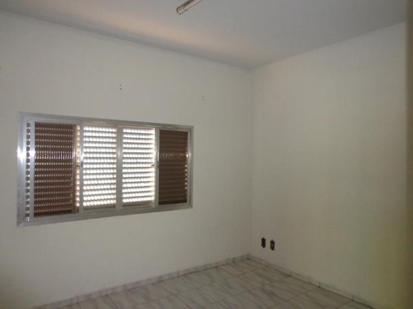 Av. Marginal  Maria Chica, 1241