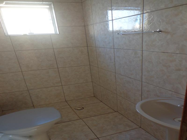 Rua Francisco Costa Serrador, 144