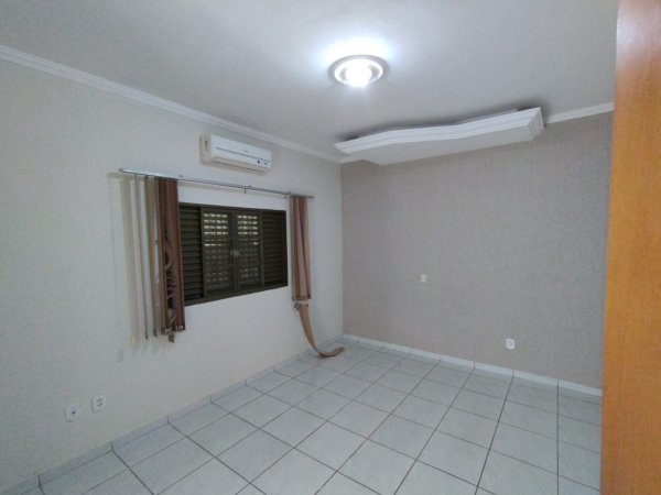 Rua Frei Domingues Riezzi, 90