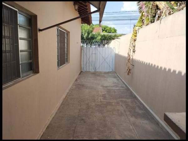 Rua Irmãos Chrisostomo de Oliveira, 35