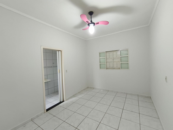 Rua Menino Ariovaldo, 35