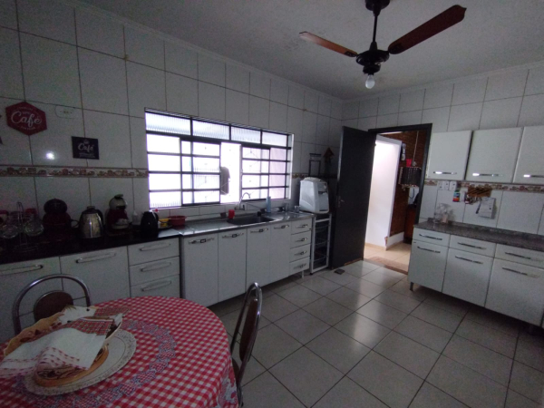 Rua Mário Sabino,  1261 e Av. Eugênia Montrazi, 22