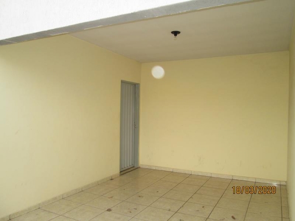 Rua Irmãos Chrisostomo de Oliveira, 128