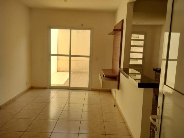 Rua Augusto Pereira de Moraes, 2215, Apt.º 109; Condomínio Paineiras 
