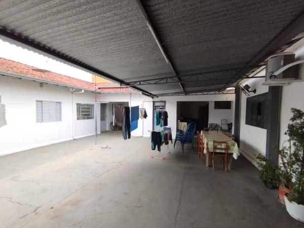 Rua Mário Sabino,  1261 e Av. Eugênia Montrazi, 22