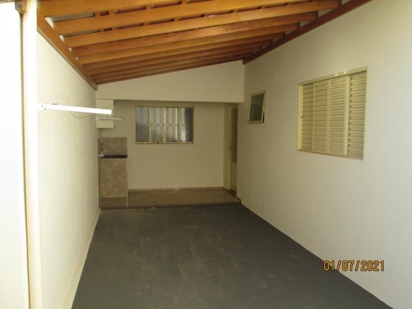 Rua Duarte Ferreira Canha, 335 Fds