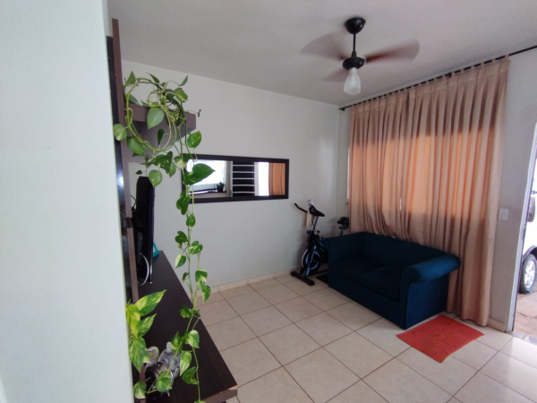 Av Leopoldino Alves Cardoso, 945