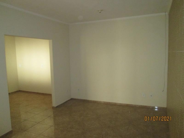 Rua Duarte Ferreira Canha, 335 Fds