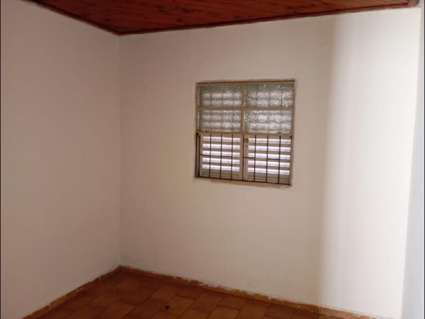 Rua Jeny Teixeira de Souza, 243