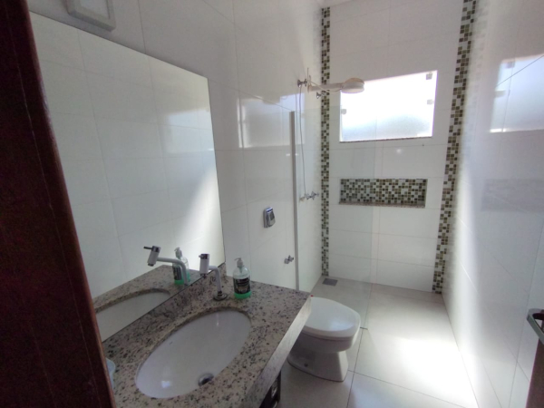 Av Elisio Benante, 594