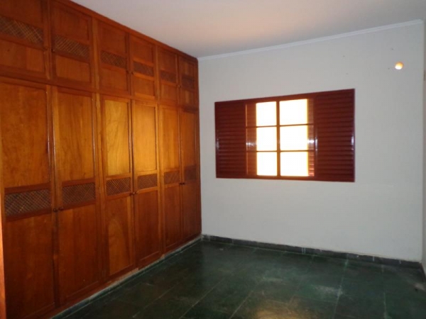 Rua Treze de Maio, 838