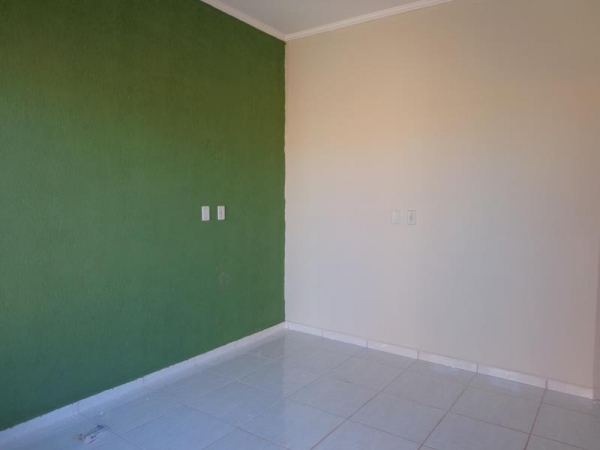 Rua Orlando Alexandrino, 781.                          