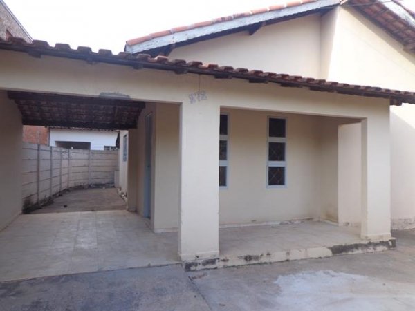 Rua Duarte Ferreira Canha 272