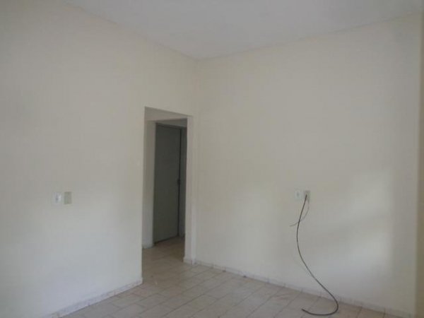 Rua Duarte Ferreira Canha 272