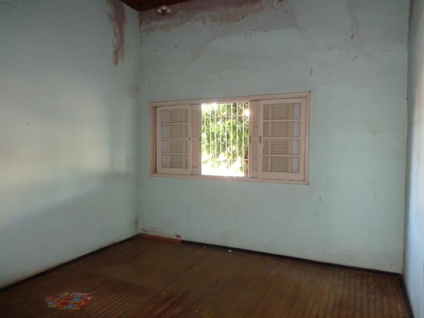 Av. Cunha Cintra 130