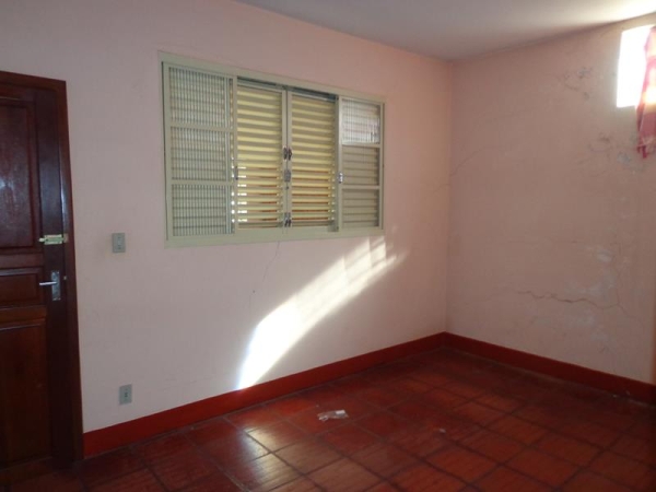 Av. Cunha Cintra 130