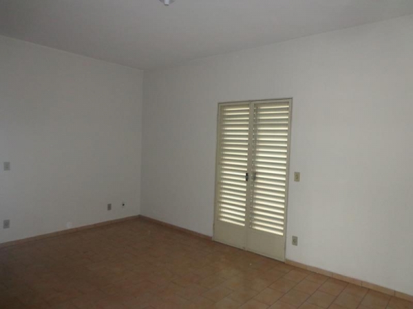 Av. Luis Osorio, 174- Apto 1