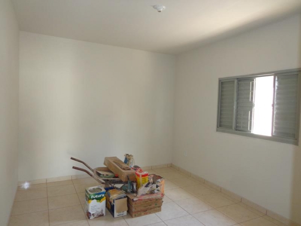 Av. Santa Casa, 2033